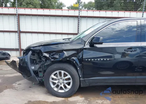 2020 Chevrolet Traverse Fwd Ls z USA, uszkodzony, nr VIN 1GNERFKW2LJ147684